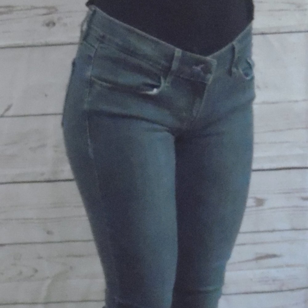 Levi 524 Skinny Jeans Blue Like new